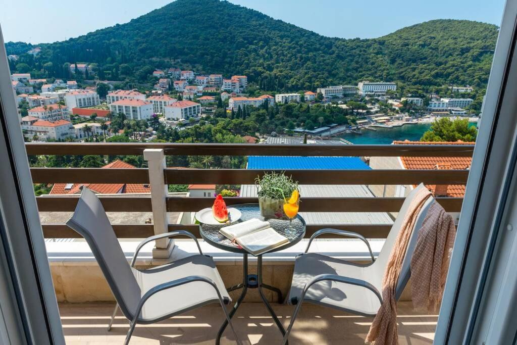 Mihaela & Brigita Bayview Studio Apartments Дубровник Екстериор снимка