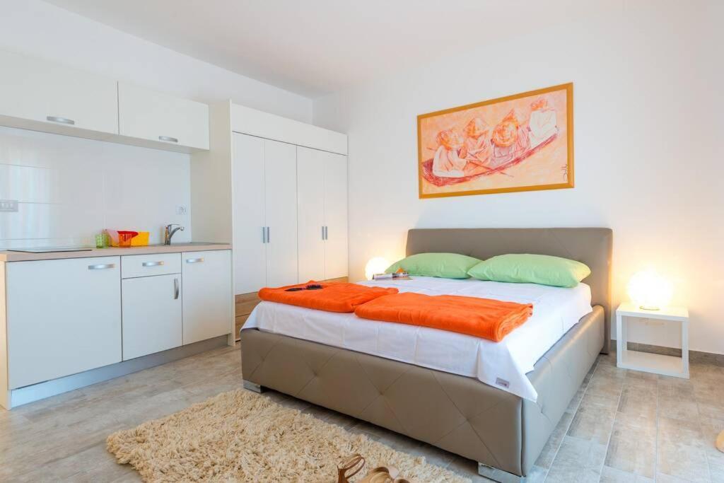 Mihaela & Brigita Bayview Studio Apartments Дубровник Екстериор снимка